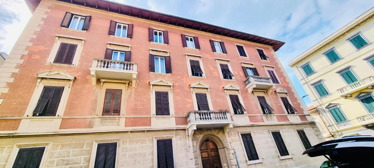 La Casina Verde - Appartamento Mansardato Livorno Exterior foto